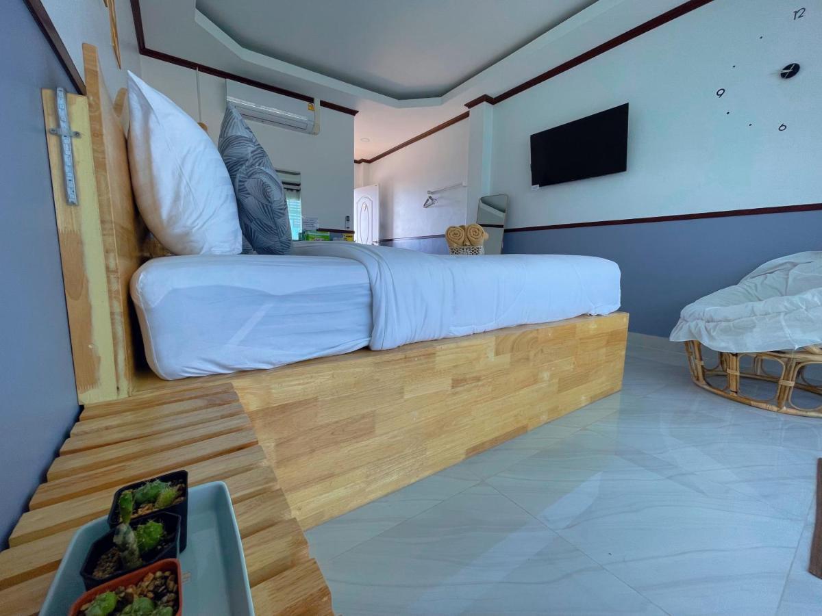 Baan Tipsukon Bed and Breakfast Ko Lan Buitenkant foto