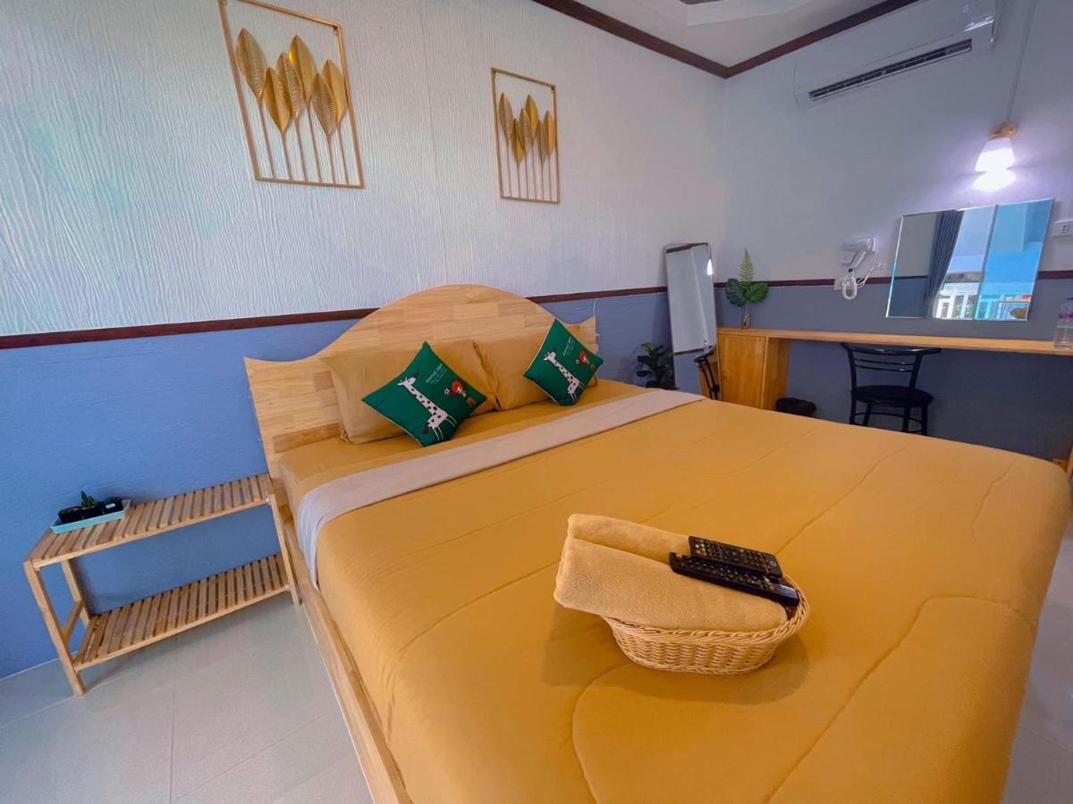 Baan Tipsukon Bed and Breakfast Ko Lan Buitenkant foto